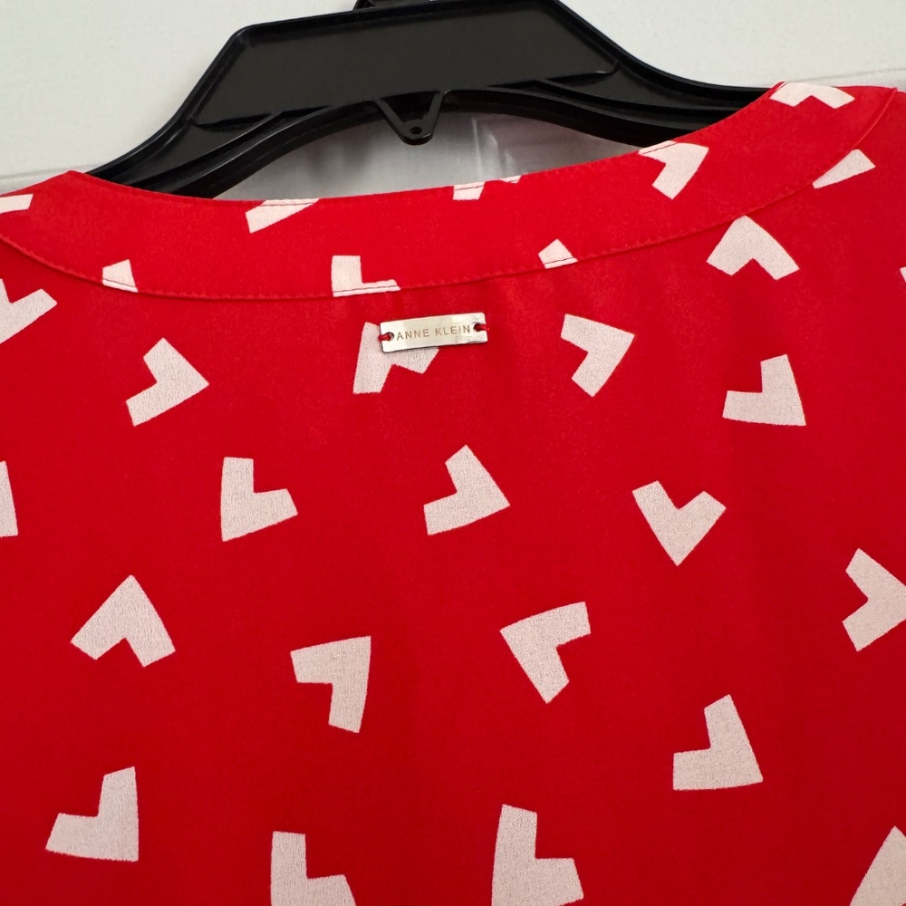 Plus size top - Picture 3 of 3
